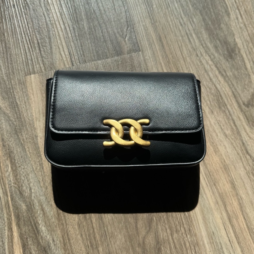 Chic Black and Gold Designer Women's Bag